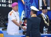 Letjen TNI Marinir Nur Alamsyah Hadiri Wisuda UHT, Tegaskan Komitmen Kolaborasi TNI AL dengan Kampus Maritim