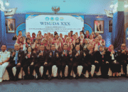 Wakil Rektor III Universitas Hang Tuah Hadiri Wisuda XXX dan Sumpah Profesi Ners STIKES Hang Tuah Surabaya
