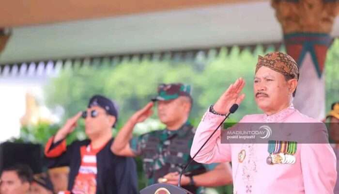 Upacara Hardiknas Bersama Walikota Dr. Maidi Mewujudkan Pendidikan Bermutu di Kota Madiun