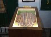 Kebaya hingga Stempel Peninggalan RA Kartini Dipamerkan di Monas