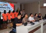 Polrestabes Surabaya Amankan Lima Orang Preman Mengaku Ormas yang Kuasai Lahan Kosong Milik Warga