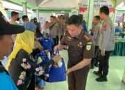 Apresiasi Buruh Tani, Polres Situbondo dan Forkopimda Berbagi Sembako Usai Panen Raya Jagung