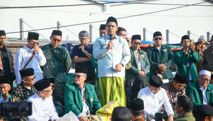 Istigasah Bersama Warga, Taj Yasin Ungkap Akan Ada Penambahan Pembangunan “Giant Sea Wall”
