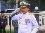 Pangkoarmada II Pimpin Upacara Militer Pemakaman Laksda TNI (Purn) Abdul Malik Yusuf