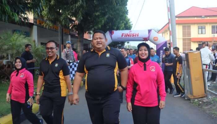 Olahraga Bersama Warnai Peringatan Hari Bhayangkara ke-79 di Mapolres Pasuruan