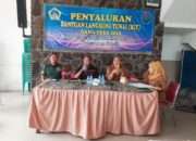 Babinsa Koramil 0817/01 Driyorejo Dampingi Penyaluran BLT-DD di Desa Driyorejo