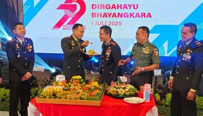 HUT Bhayangkara ke-79 di Lapangan Pemkab Gresik, Momentum Sinergi TNI-Polri