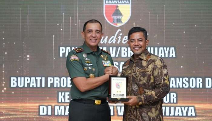Pangdam V/Brawijaya Terima Kunjungan Silaturahmi Bupati Probolinggo dan PMII