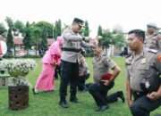 Kapolres Jombang Pimpin Upacara Kenaikan Pangkat Anggotanya, Tegaskan Peningkatan Tanggung Jawab, Profesionalisme, dan Integritas