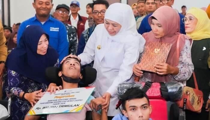 Sapa Bansos Titik ke-16 di Lamongan, Program Icon Gubernur Khofifah untuk Dongkrak Ekonomi Masyarakat Jawa Timur
