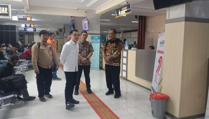 Kunjungan Anggota Dewan DPRD Provinsi Jawa Timur Tinjau Samsat Manyar