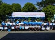 UHT Beri Penghargaan untuk Mahasiswa dan Dosen Berprestasi di Tengah Semarak Olahraga Bersama