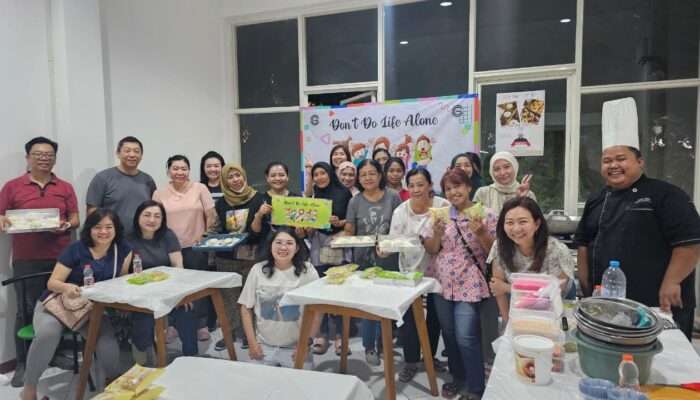 Komunitas Rohani CG Surabaya Timur Berbagi Berkat Lewat Pelatihan Kue dan Donat untuk Pelaku UKM