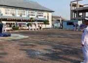 Fakultas Vokasi Pelayaran Universitas Hang Tuah Gelar Upacara Sertijab dan Sertilat Taruna