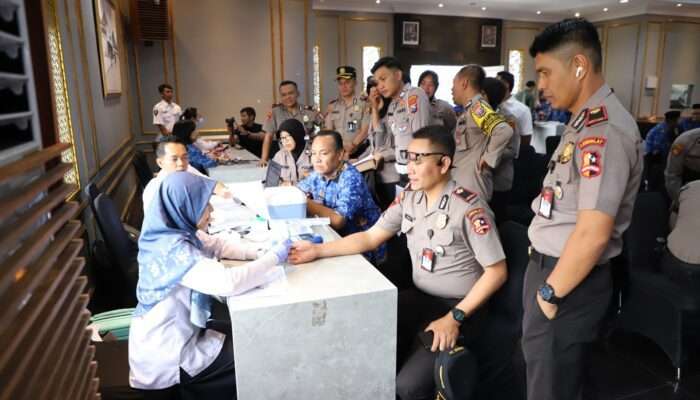 Polresta Malang Kota dan Serdik Sespimma Gelar Donor Darah di Hari Kesehatan Nasional 2025
