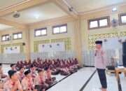 Polsek Taman Sosialisasikan Penerimaan Murid Baru SMA Kemala Taruna Bhayangkara di SMP Darul Mutaallimin