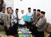 Bupati Subandi Serahkan Donasi dari Para ASN ke Pesantren Al-Khoziny