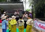 Polwan Polresta Sidoarjo Beri Edukasi Bijak Penggunaan Gadget Sejak Dini di Kampung Lali Gadget