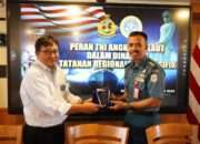 Koarmada II Perkuat Literasi Maritim Mahasiswa Unair Lewat Kuliah Lapangan Di KRI Bima Suci