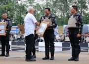 Kapolresta Sidoarjo Terima Penghargaan Kapolri dalam Apel Kasatwil 2025