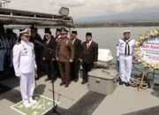 Peringati Hari Pahlawan, Banyuwangi Gelar Upacara Tabur Bunga di Selat Bali