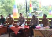 Kapolres Nganjuk Perkuat Silaturahmi Kamtibmas di Ngetos, Serahkan Bantuan Gergaji Mesin