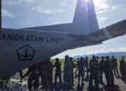 TNl AL Terus Salurkan Bantuan Logistik Melalui Udara ke Wilayah Terdampak Bencana Alam di Takengon Aceh
