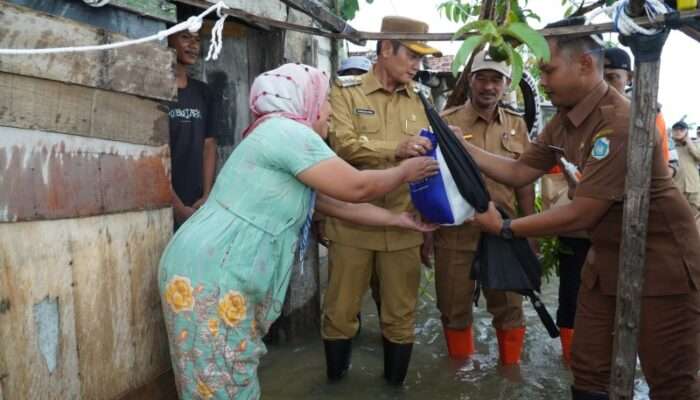 Percepat Penanganan Banjir, Lamongan Tambah Durasi Pompa hingga Fasilitasi Perahu Karet