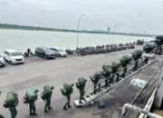 KRI Surabaya-591 Memberangkatkan Prajurit dan Bantuan Kemanusiaan, Wujud Sinergi TNI Pulihkan Aceh dan Sumatera Pasca Bencana