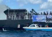 Unsur Satrol Kodaeral lX, KRI Dorang-874 Bantu Salurkan Bantuan Bagi Warga Korban Banjir Bandang Halmahera Barat