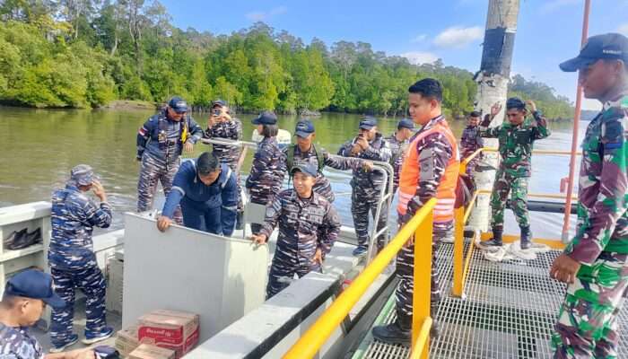 Kodaeral XI Melalui Lanal Timika Evakuasi Korban Kapal Tenggelam di Perairan Timika