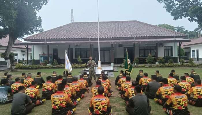 Kasi Ops Korem 084/Bhaskara Jaya Pimpin Asistensi Latihan Pencak Silat Militer di Wilayah Madura