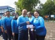 Rektor UHT Hadiri Ulang Tahun 100 Pegawai UHT, Diawali Aerobik Bersama di Halaman Rektorat