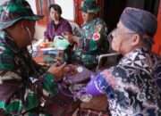 Door to Door. Satgas TMMD Ke 127 Kodim 0808/Blitar Beri Layanan Kesehatan Bagi Masyarakat Desa Krisik