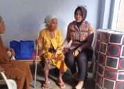 Polri Peduli : Polres Lumajang Salurkan Bantuan untuk Lansia Sebatangkara