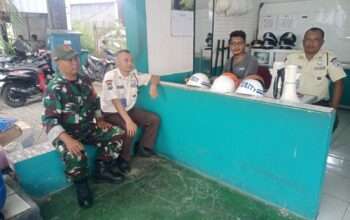 Babinsa Serda Amar Abdi Bahas Keamanan Objek Vital Nasional Bersama Security PLN