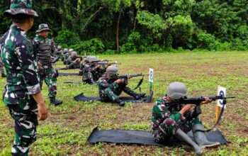 Tingkatkan Naluri dan Kemampuan Tempur, Personel Kodaeral lX Jalani Latihan Menembak Laras Panjang