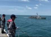 Perkuat Kerja Sama Taktis, Unsur KRI Koarmada II Laksanakan Latihan Kersamtis di Perairan Karang Unarang