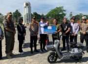 Bupati Subandi Apresiasi Bantuan 3 Unit Sepeda Listrik dari CSR untuk SatpolPP