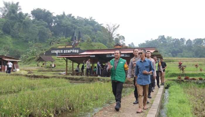 Kapolres Mojokerto Tinjau Objek Wisata di Libur Lebaran Pastikan Keamanan Pengunjung