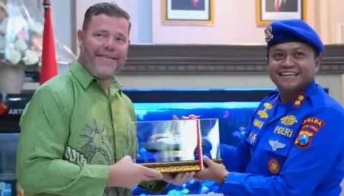 Polda Jatim Raih Penghargaan U.S FWS, Sinergi Internasional Berantas Perdagangan Satwa Liar